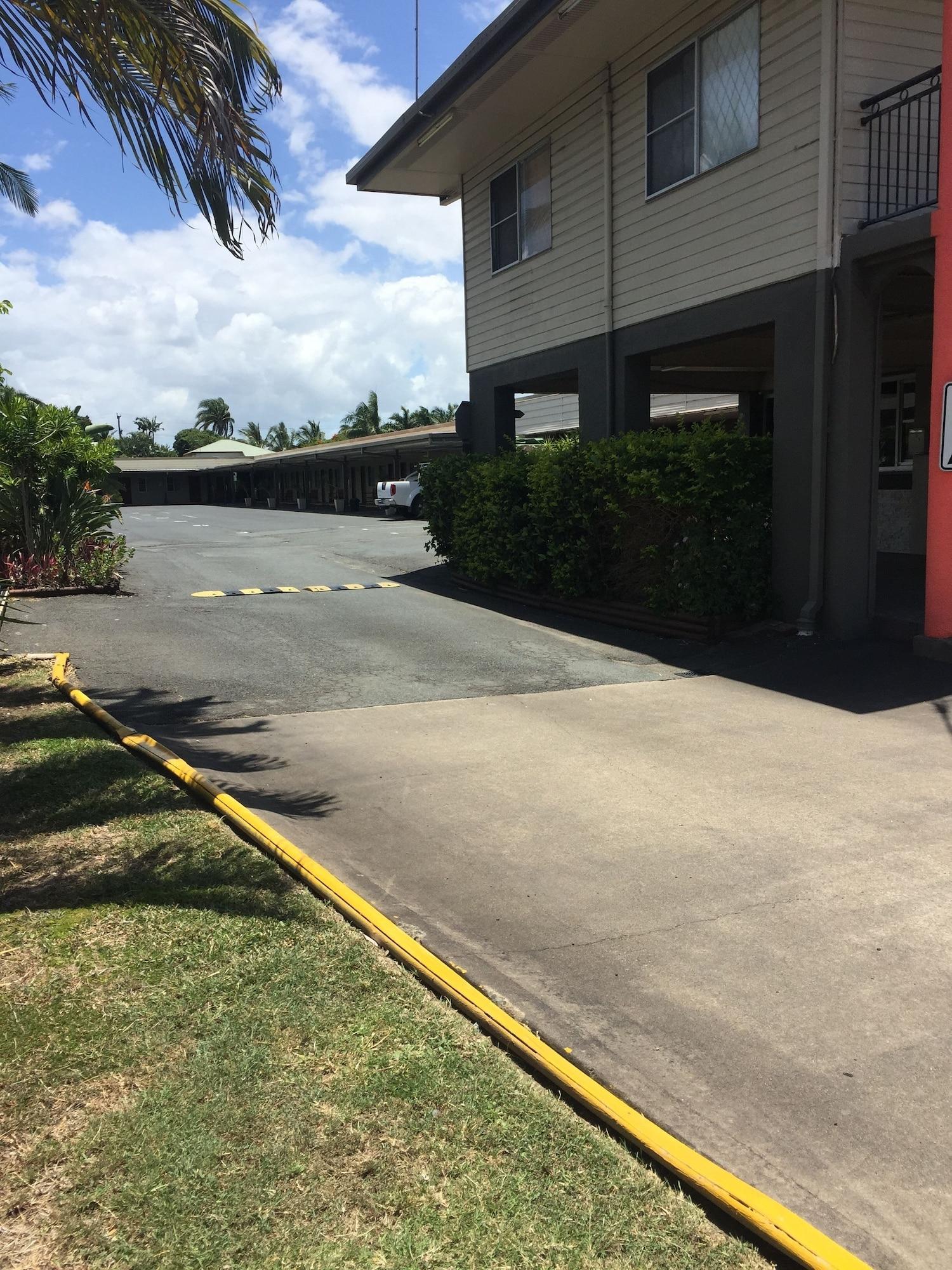 Country Plaza Motor Inn Mackay Esterno foto